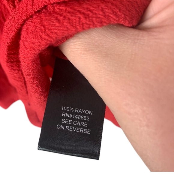 Torrid Red Cold Shoulder Button Front Blouse size 3X - Picture 6 of 9